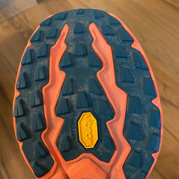 Women’s Hoka Zinal 1 Size 7.5B - Picture 4 of 6